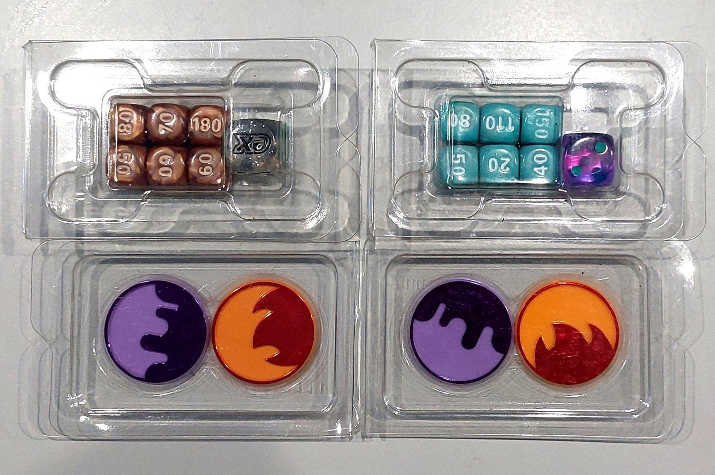 2x Dice and Status Set